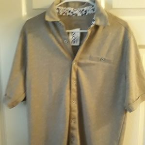 Short sleeve button up